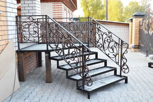 кованые и сварные перила Красногорск